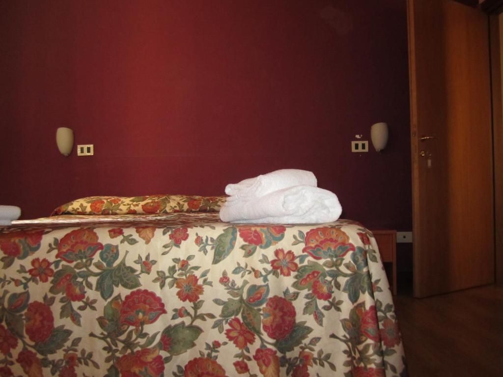 Hotel Genzianella Firenze Ruang foto